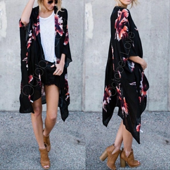 Accessories - SOLD NWT BLACK FLORAL KIMONO